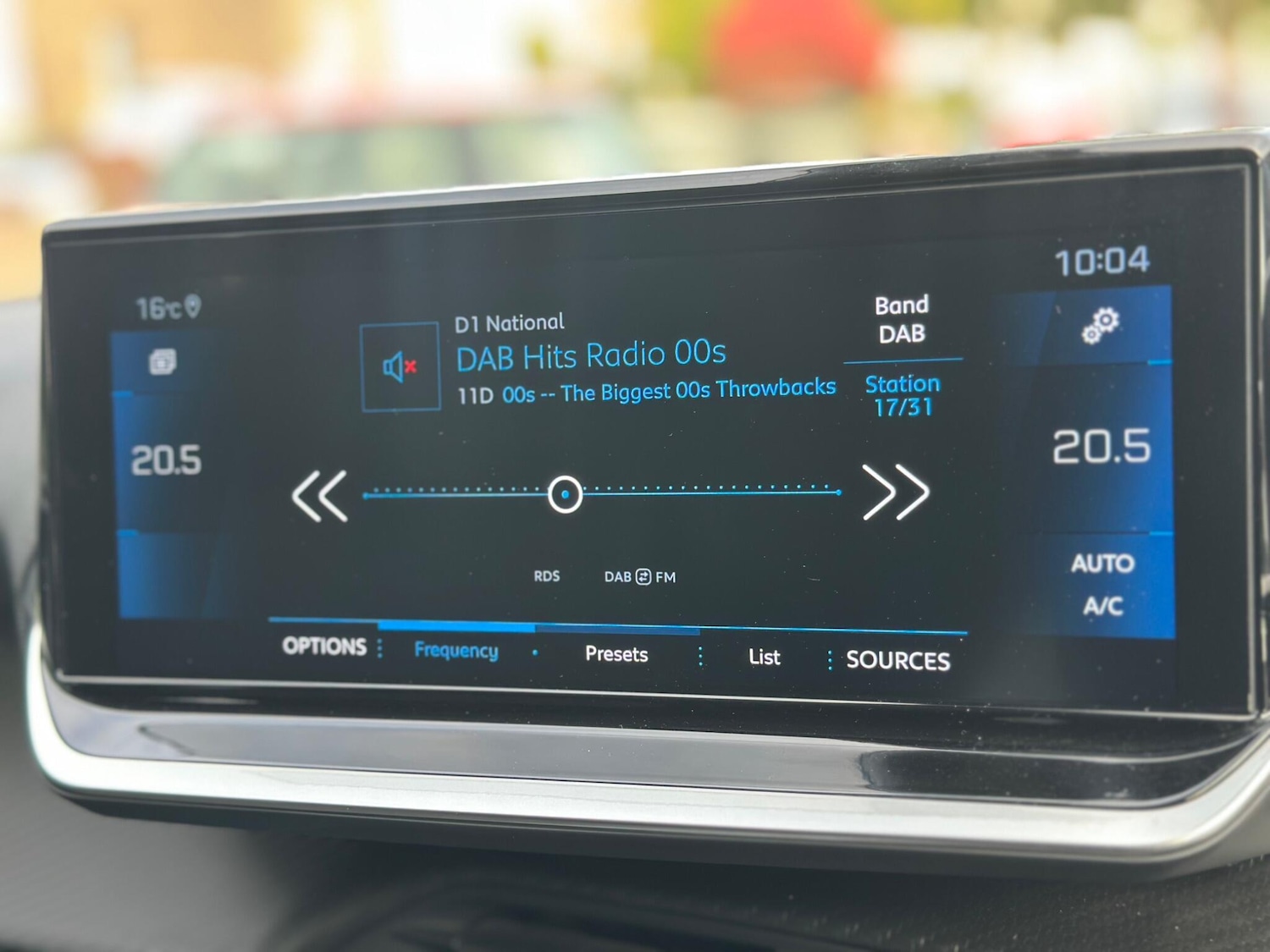 Used Peugeot 2008 2022 for sale - 76997522: Photo 38