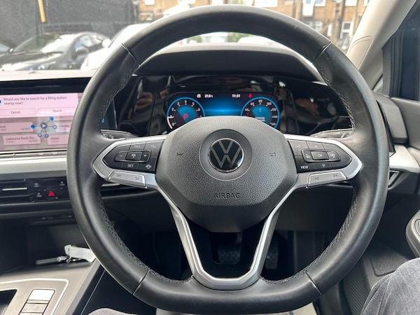 Used Volkswagen Golf 2020 for sale - 76174783: Photo 24