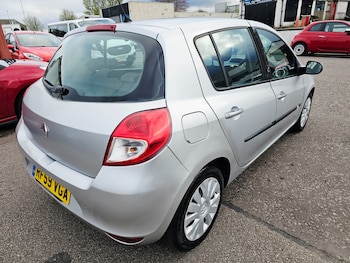 Used Renault Clio 2010 for sale - 78314500: Photo