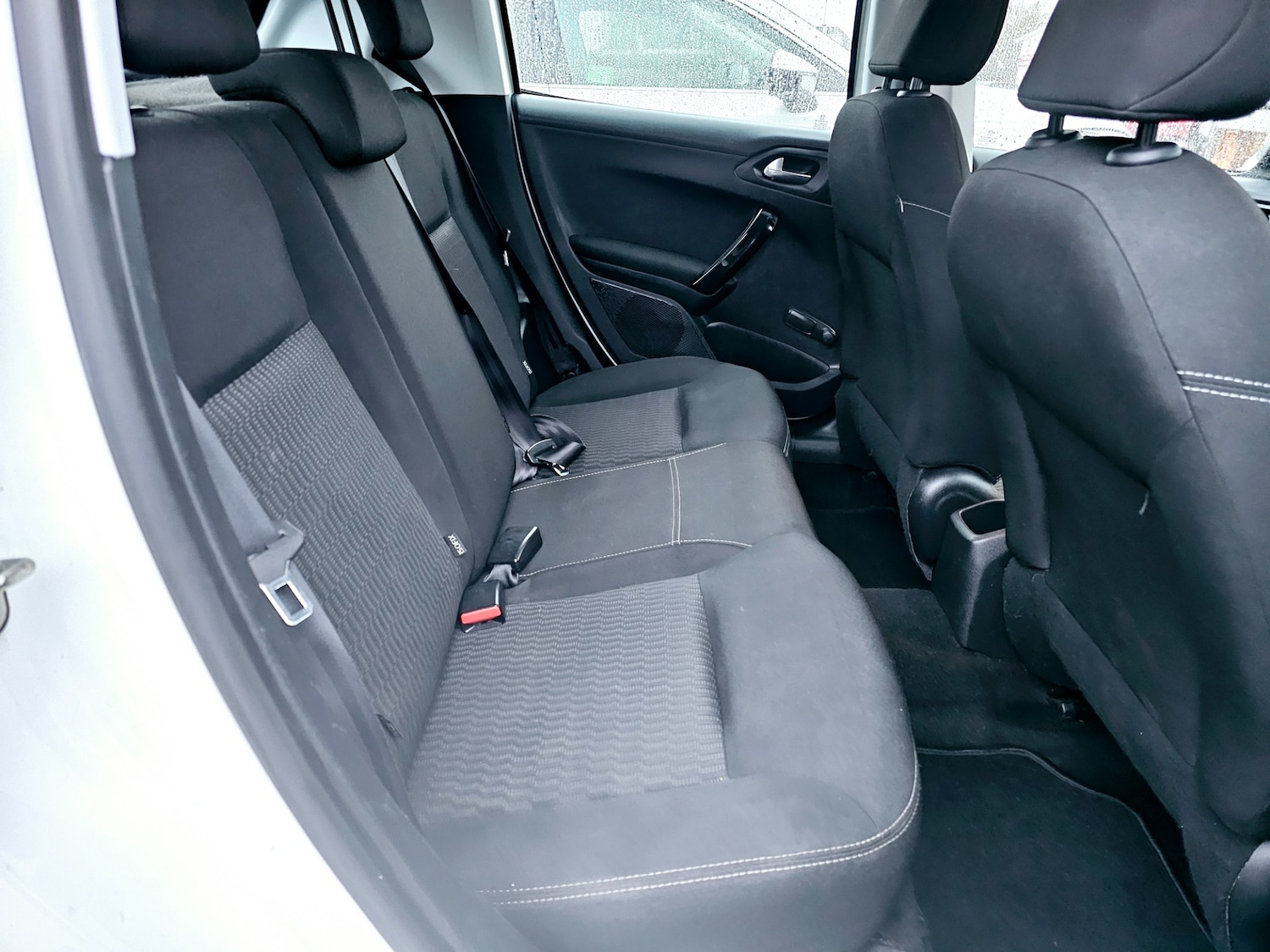 Used Peugeot 208 2016 for sale - 76381936: Photo 8