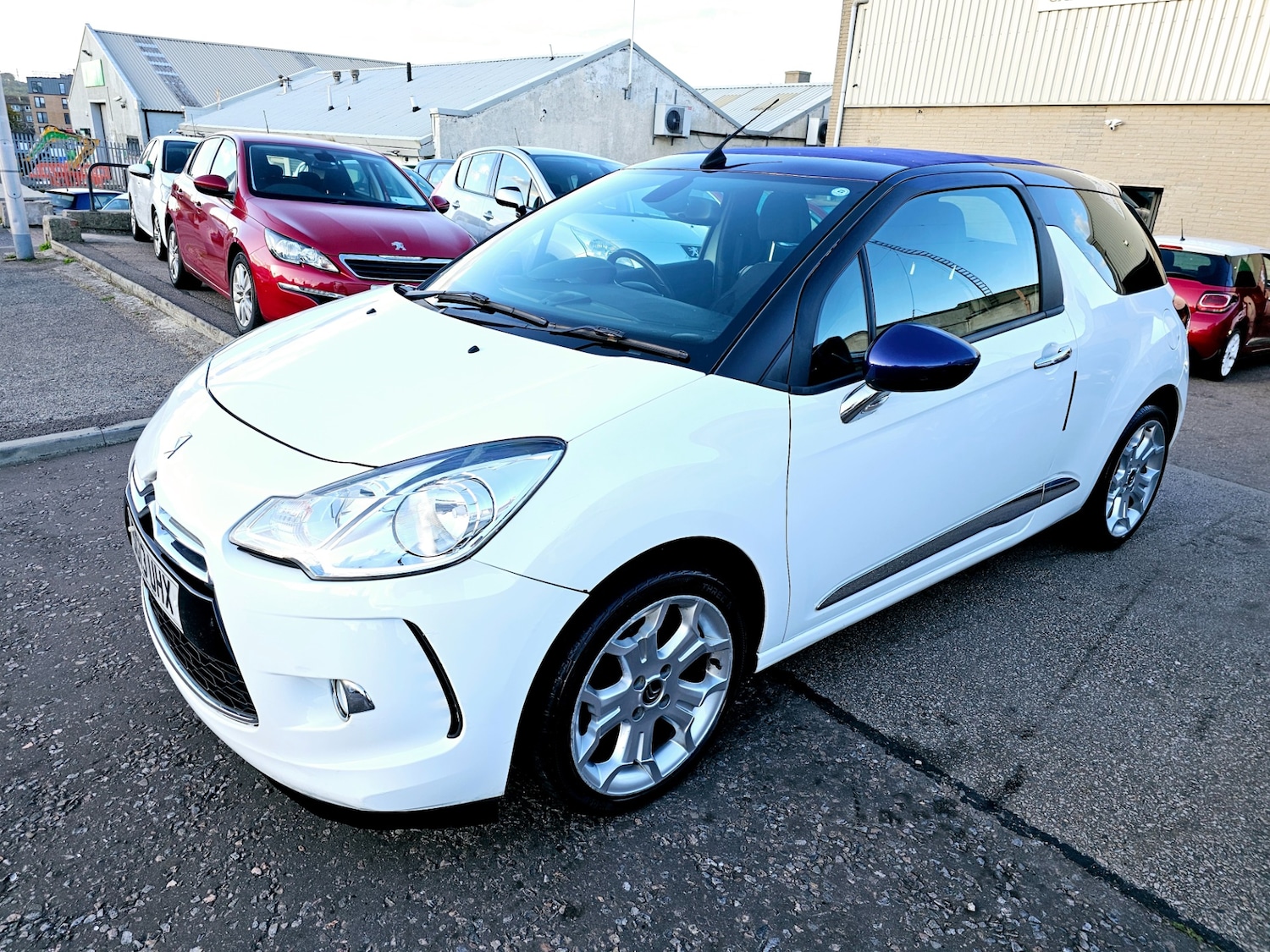 Used Citroen DS3 2013 for sale - 76286939: Photo 2