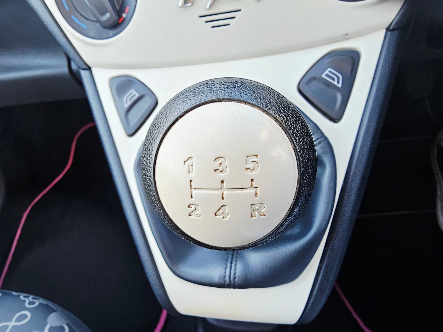 Used Ford Ka 2013 for sale - 76748298: Photo 9