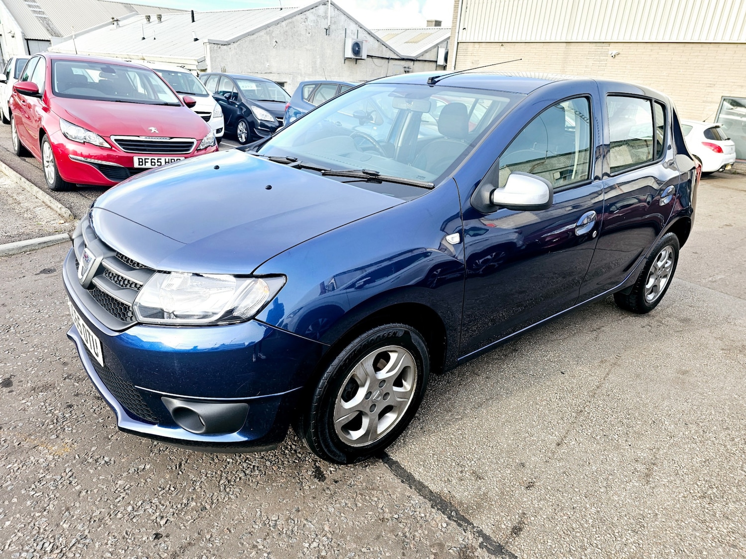 Used Dacia Sandero 2015 for sale - 76321767: Photo 2