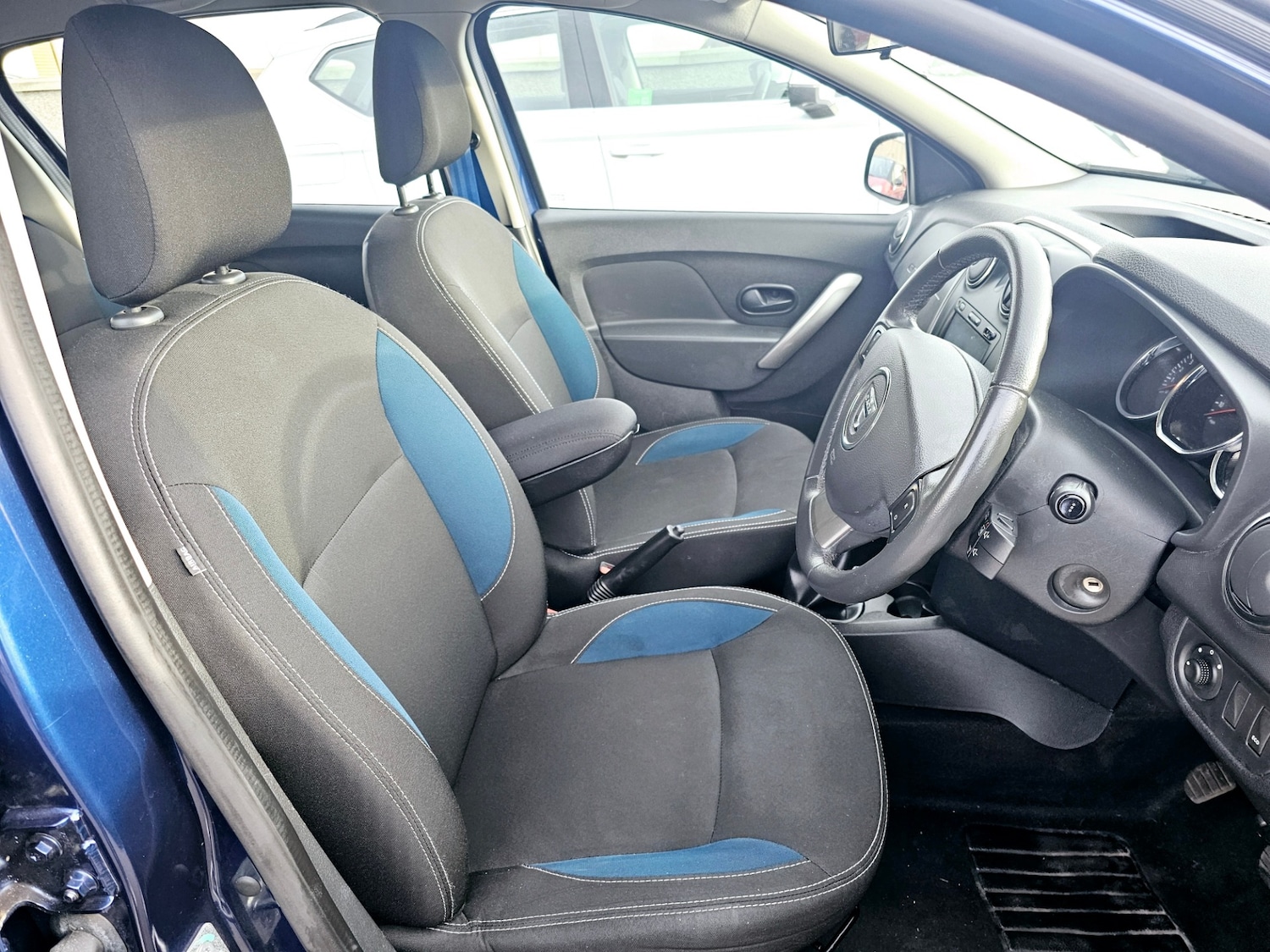 Used Dacia Sandero 2015 for sale - 76321767: Photo 9