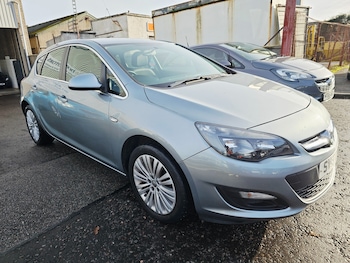 Used Vauxhall Astra 2015 for sale - 76415051: Photo