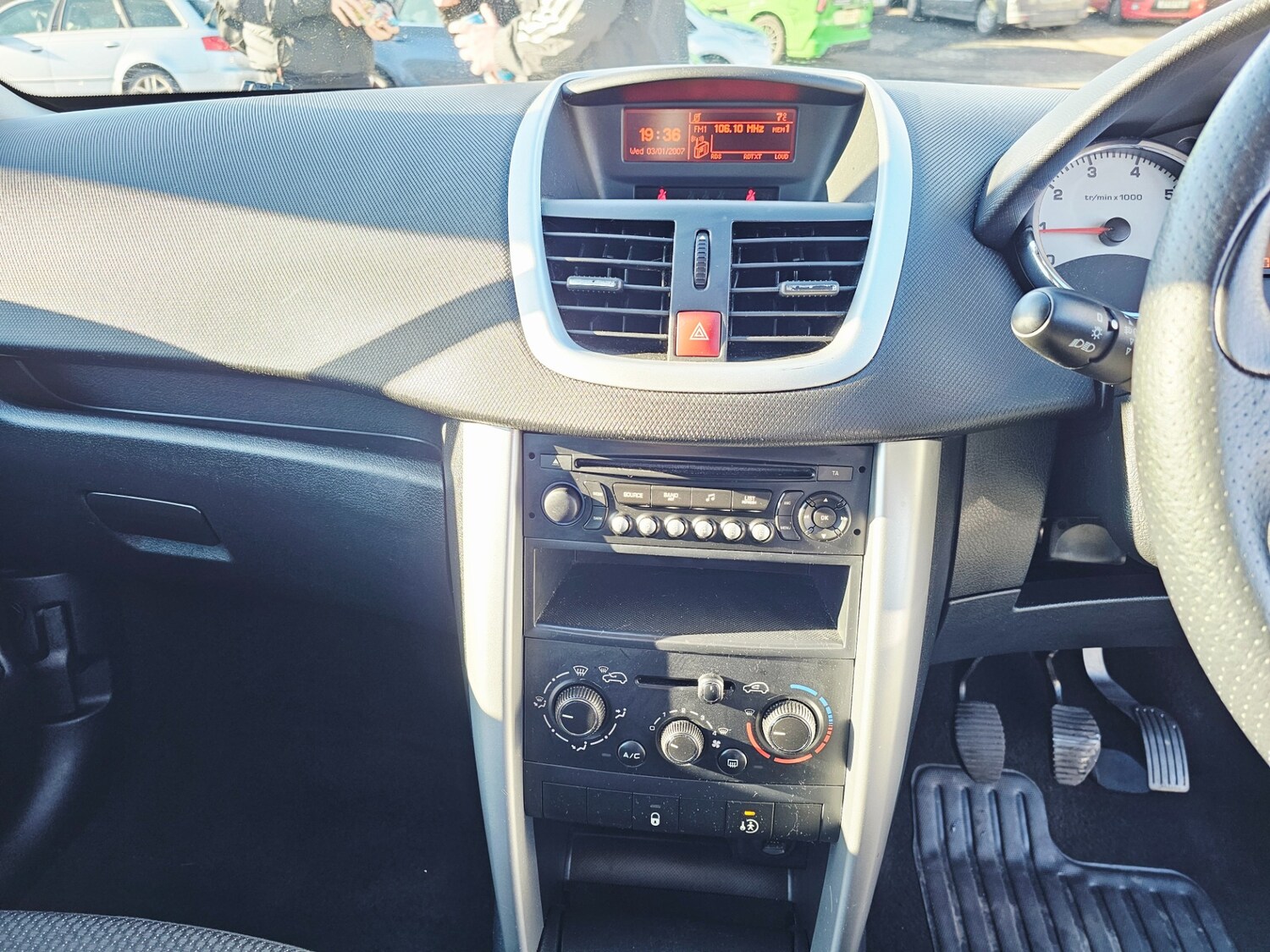 Used Peugeot 207 2012 for sale - 77630714: Photo 11