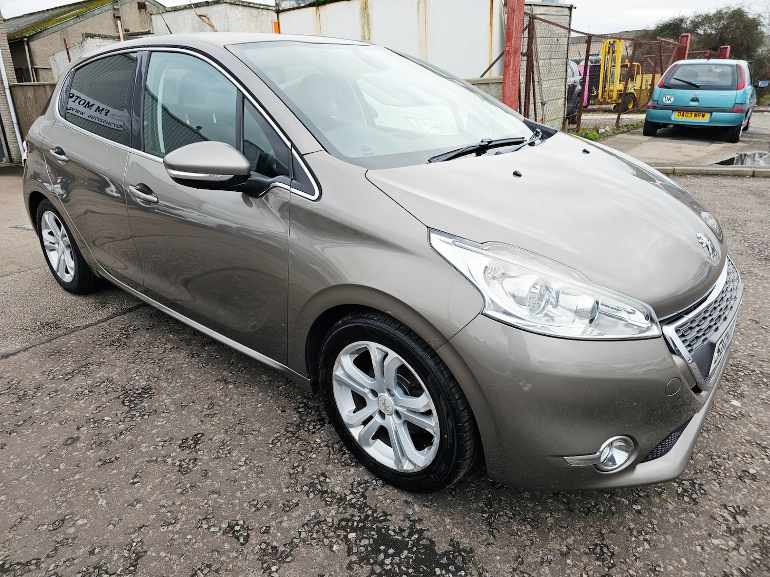 Used Peugeot 208 2012 for sale - 77364056: Photo 2