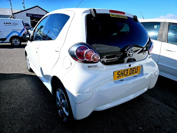 Used Toyota AYGO 2013 for sale - 76127730: Photo 5
