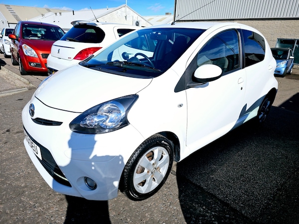Used Toyota AYGO 2013 for sale - 76127730: Photo 6