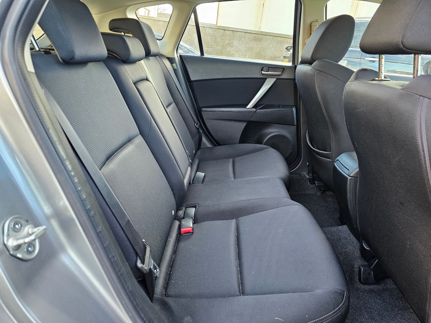 Used Mazda Mazda3 2011 for sale - 76739898: Photo 8