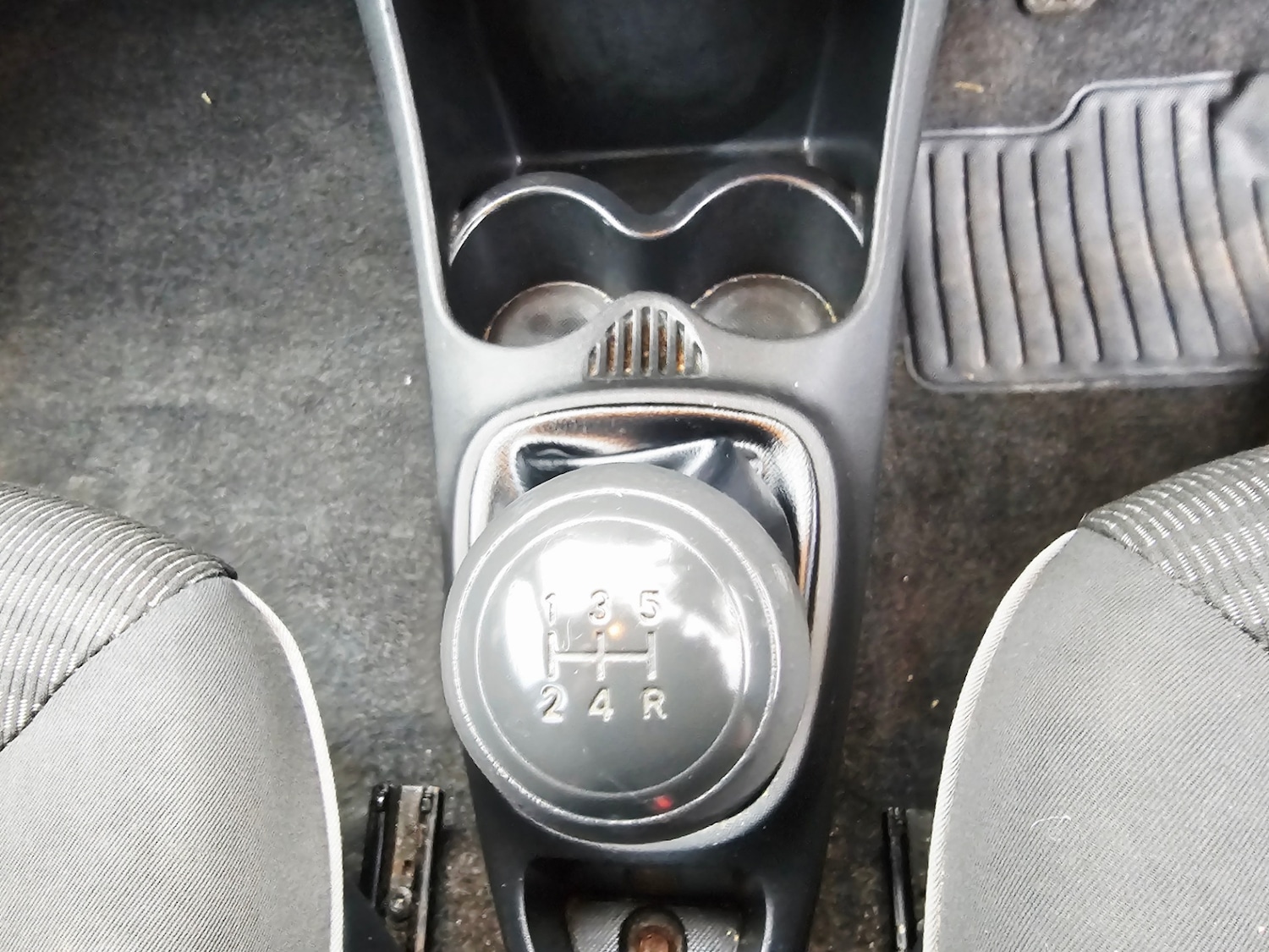 Used Peugeot 107 2013 for sale - 76590198: Photo 10