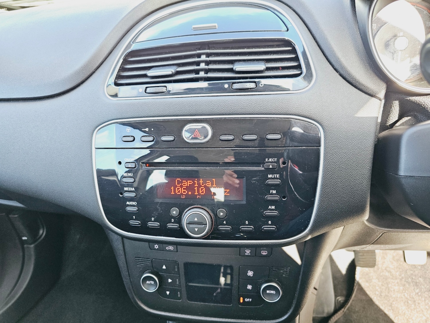 Used Fiat Punto 2014 for sale - 76534029: Photo 11