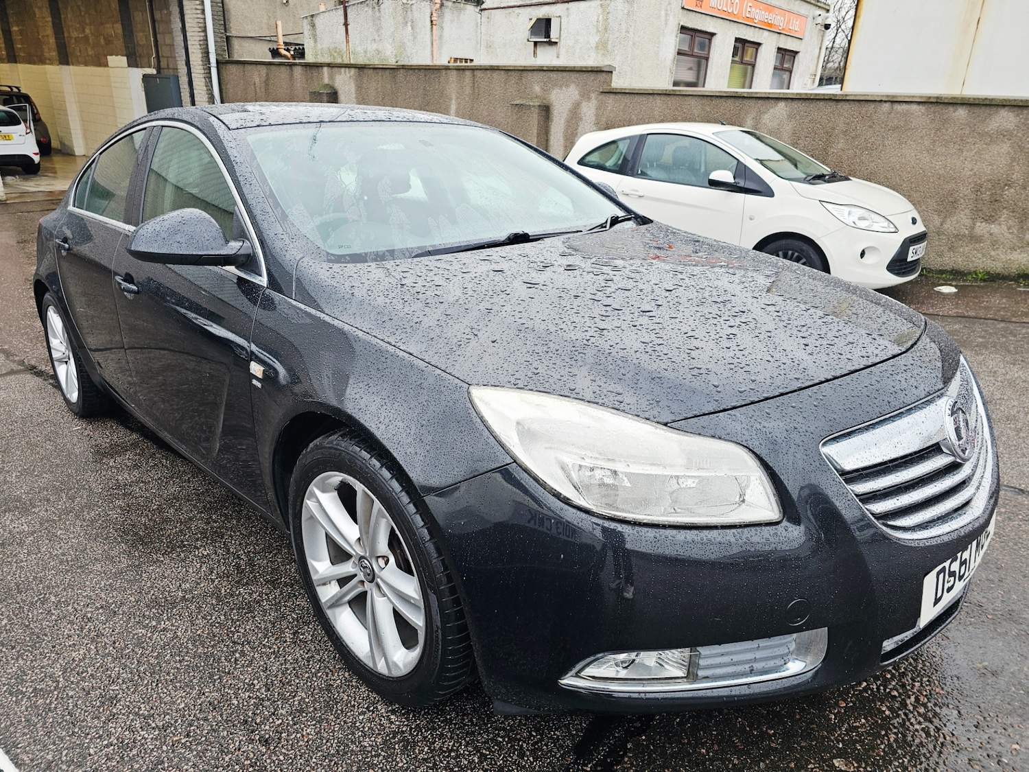 Used Vauxhall Insignia 2011 for sale - 77432420: Photo 2