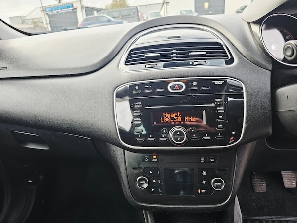 Used Fiat Punto 2014 for sale - 76309796: Photo 11