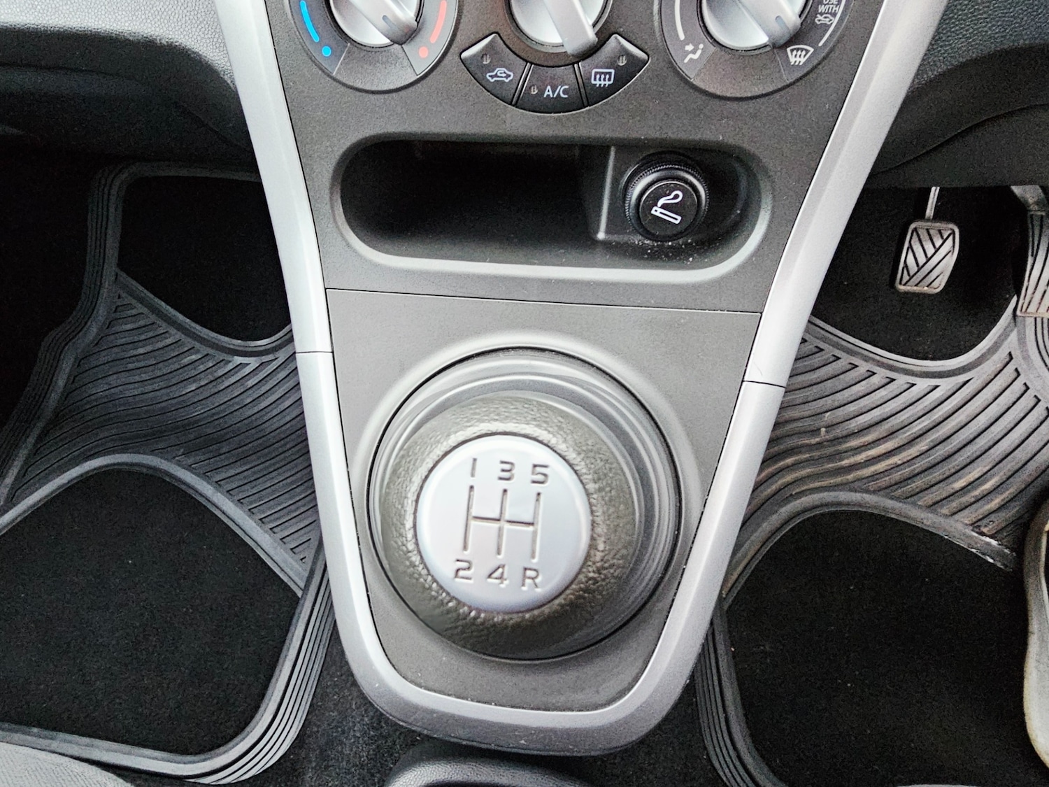 Used Suzuki Splash 2008 for sale - 77663292: Photo 9