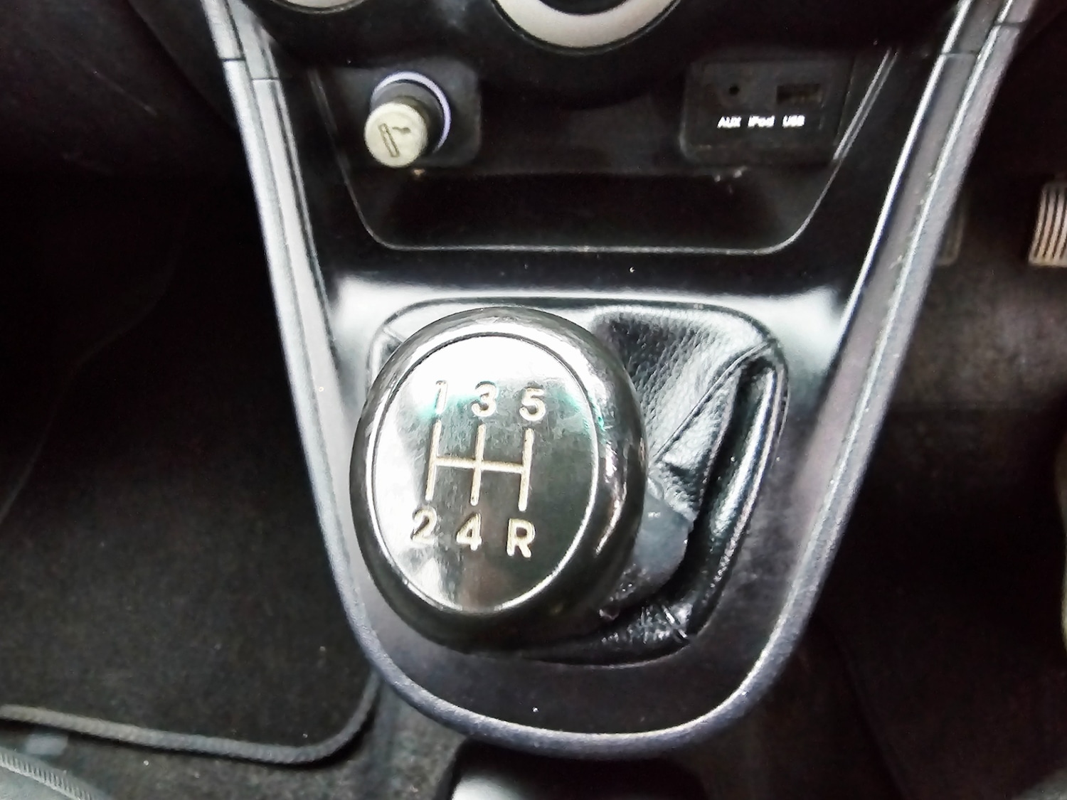 Used Hyundai i10 2013 for sale - 76518523: Photo 11