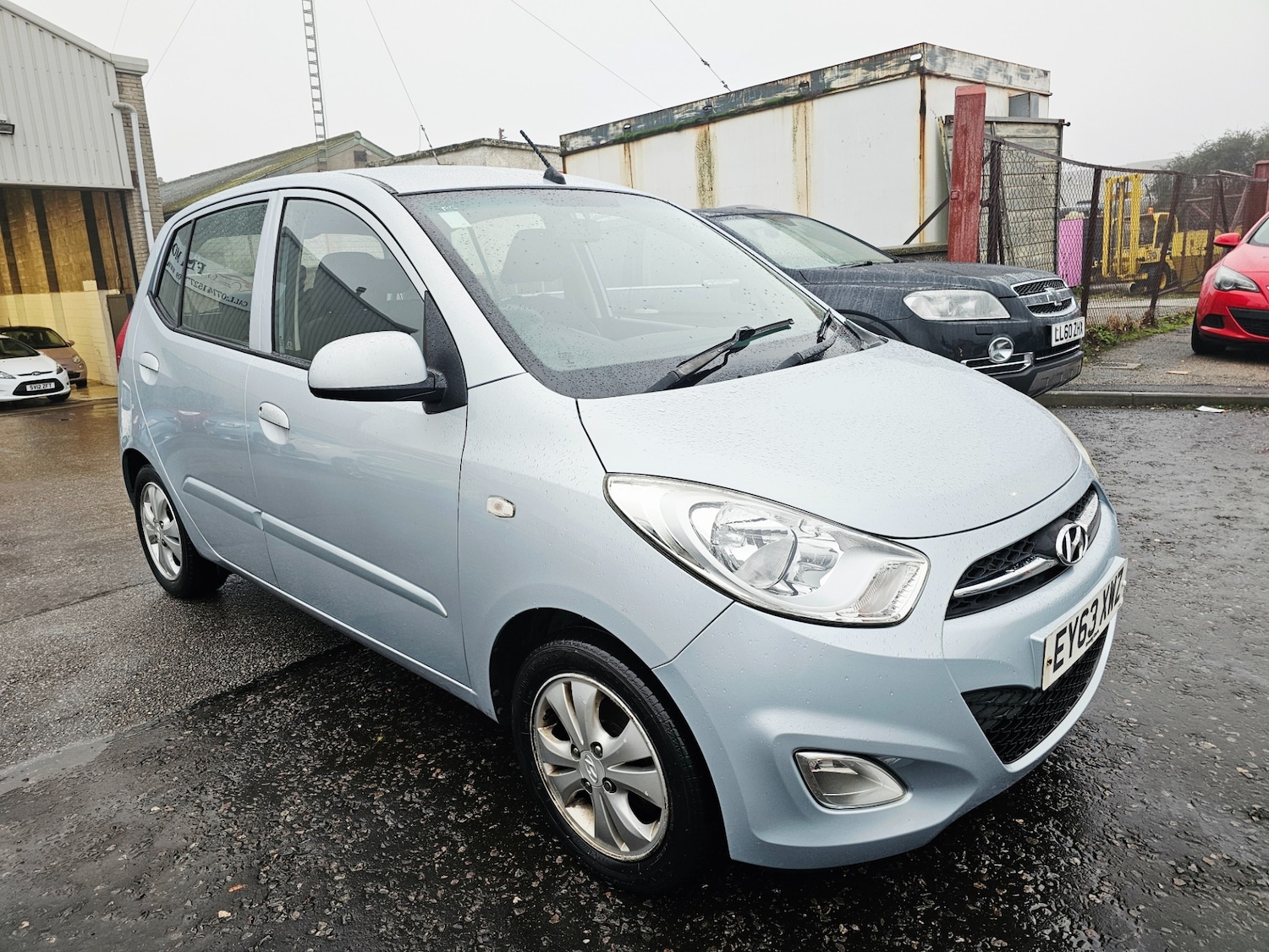 Used Hyundai i10 2013 for sale - 76518523: Photo 2