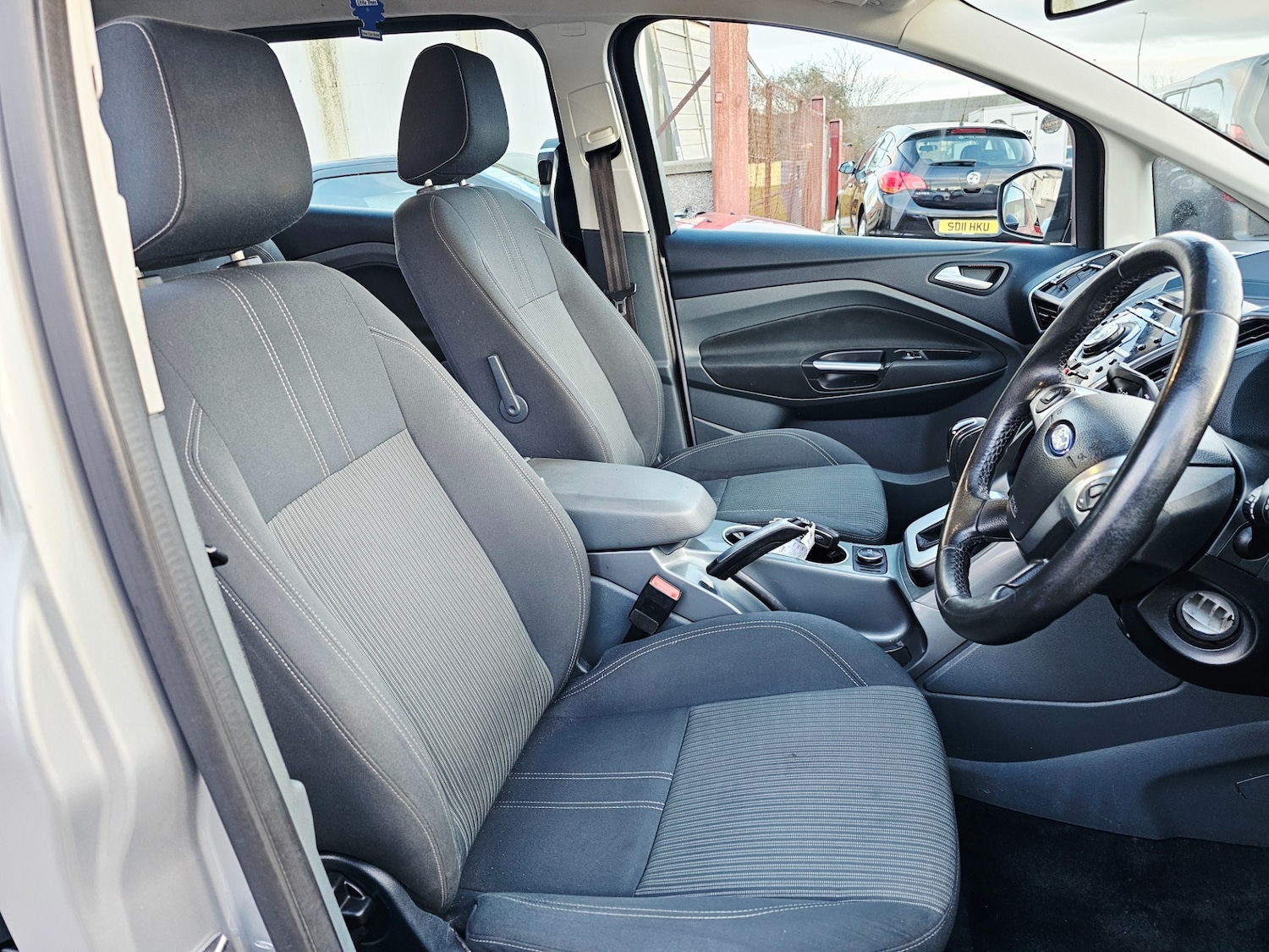 Used Ford Grand C-Max 2014 for sale - 77890459: Photo 11