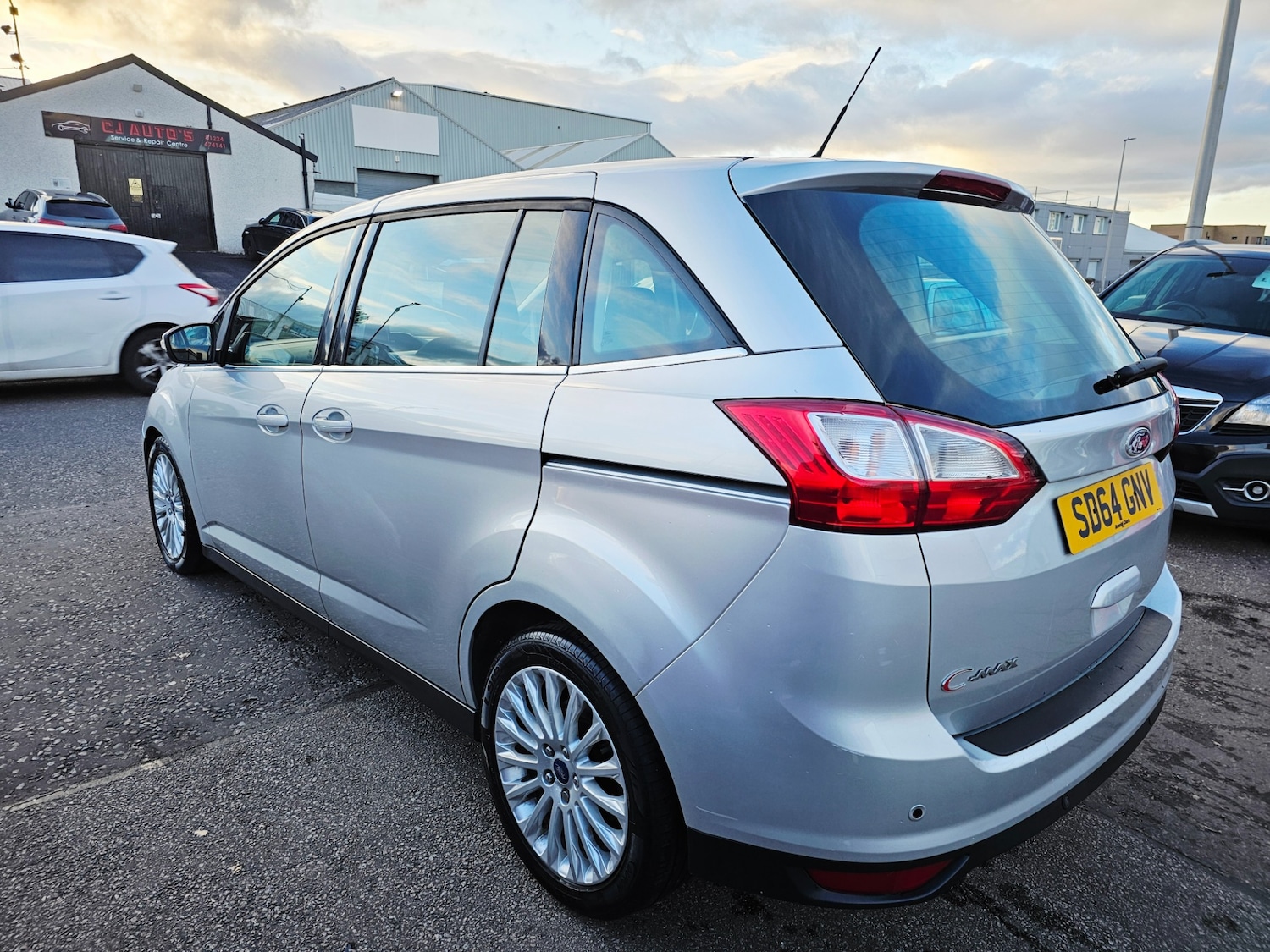Used Ford Grand C-Max 2014 for sale - 77890459: Photo 3
