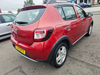 Used Dacia Sandero Stepway 2014 for sale - 79684605: Photo