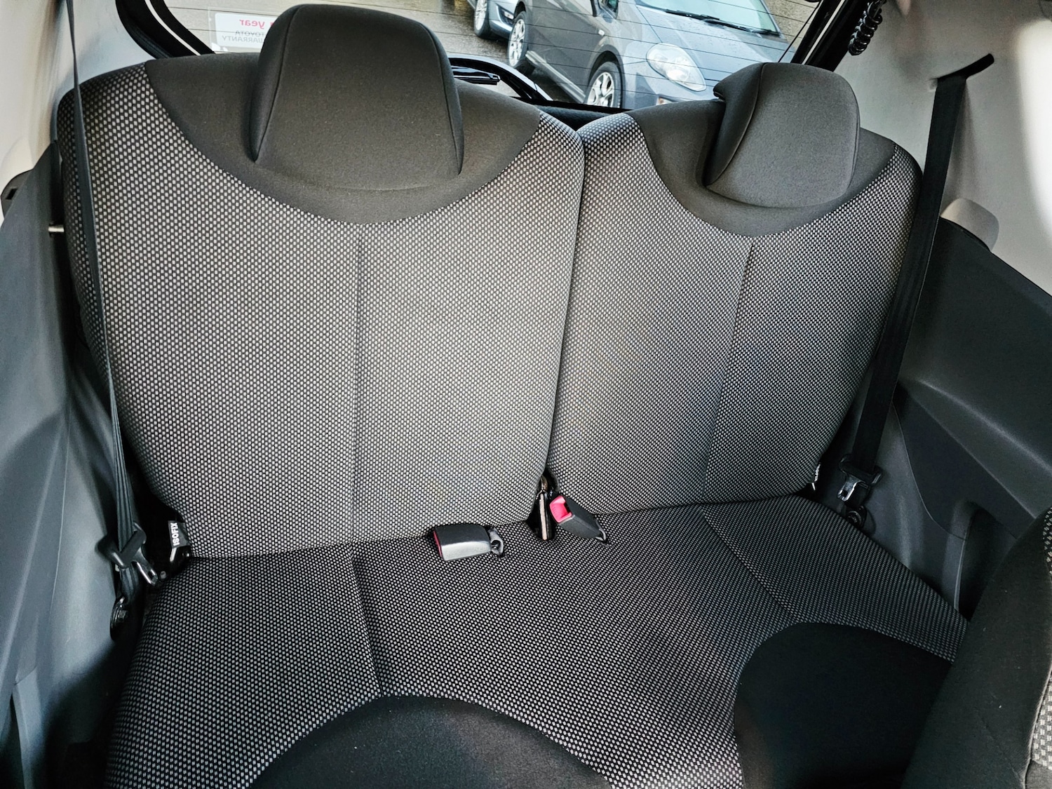 Used Toyota AYGO 2012 for sale - 76682519: Photo 7