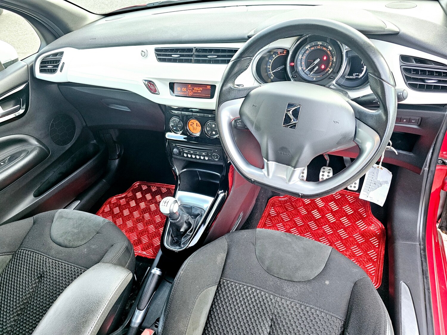 Used Citroen DS3 2015 for sale - 76077995: Photo 10
