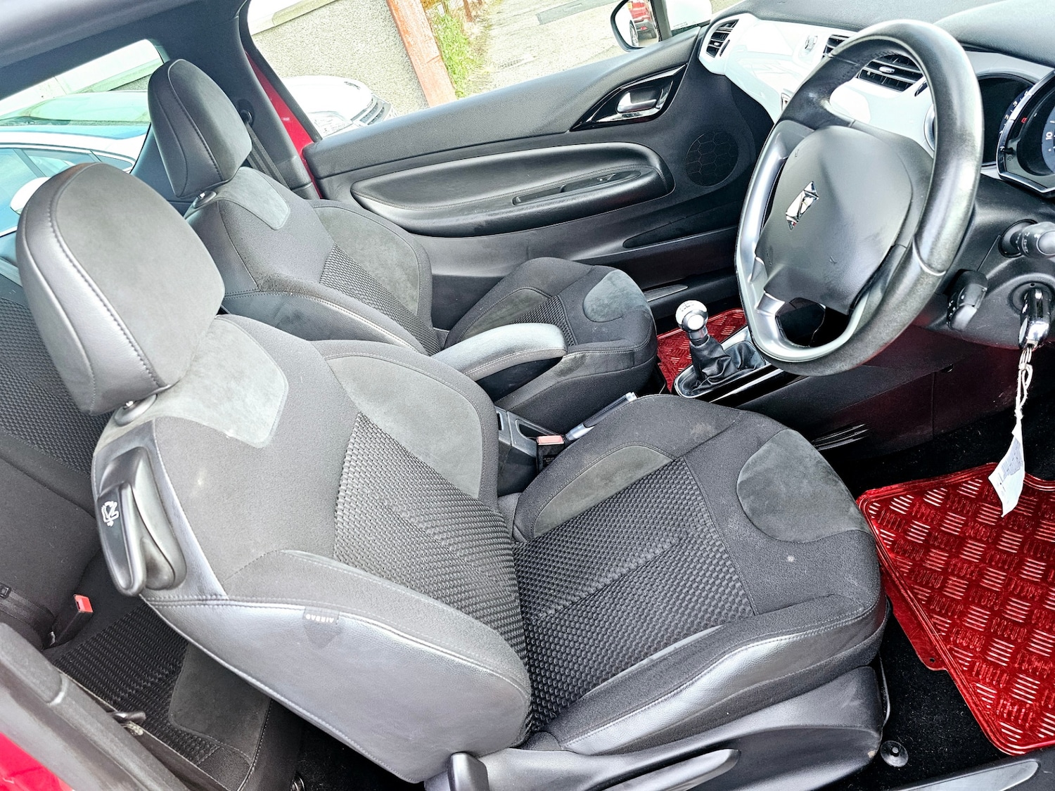 Used Citroen DS3 2015 for sale - 76077995: Photo 9