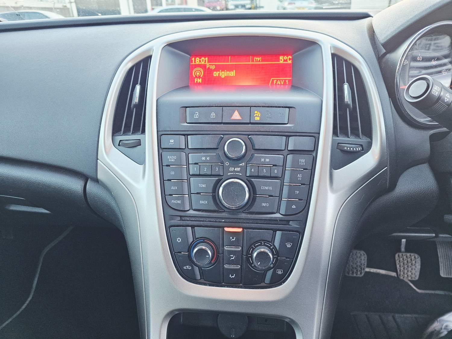 Used Vauxhall Astra 2010 for sale - 78055795: Photo 11