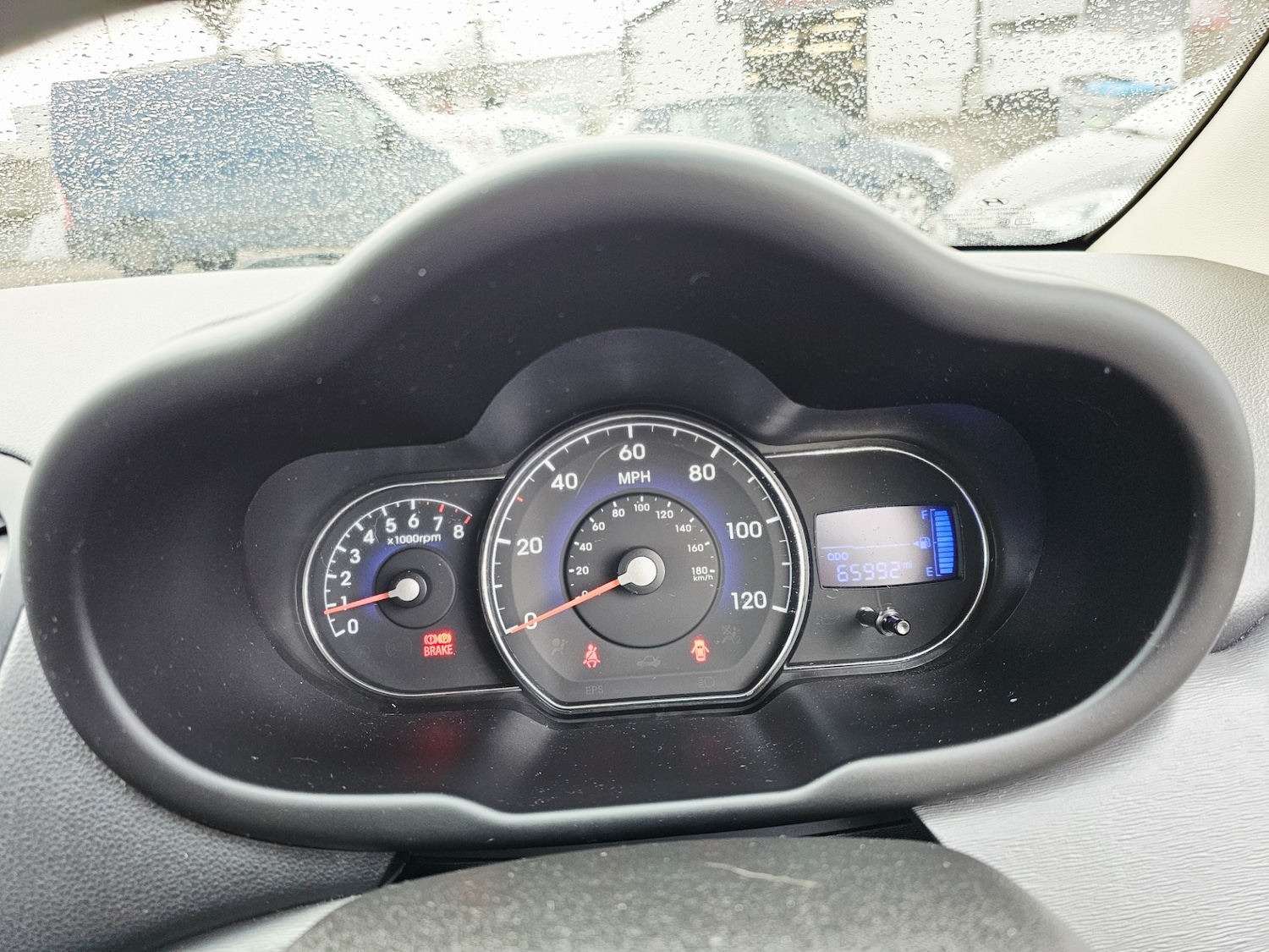 Used Hyundai i10 2011 for sale - 77579817: Photo 12