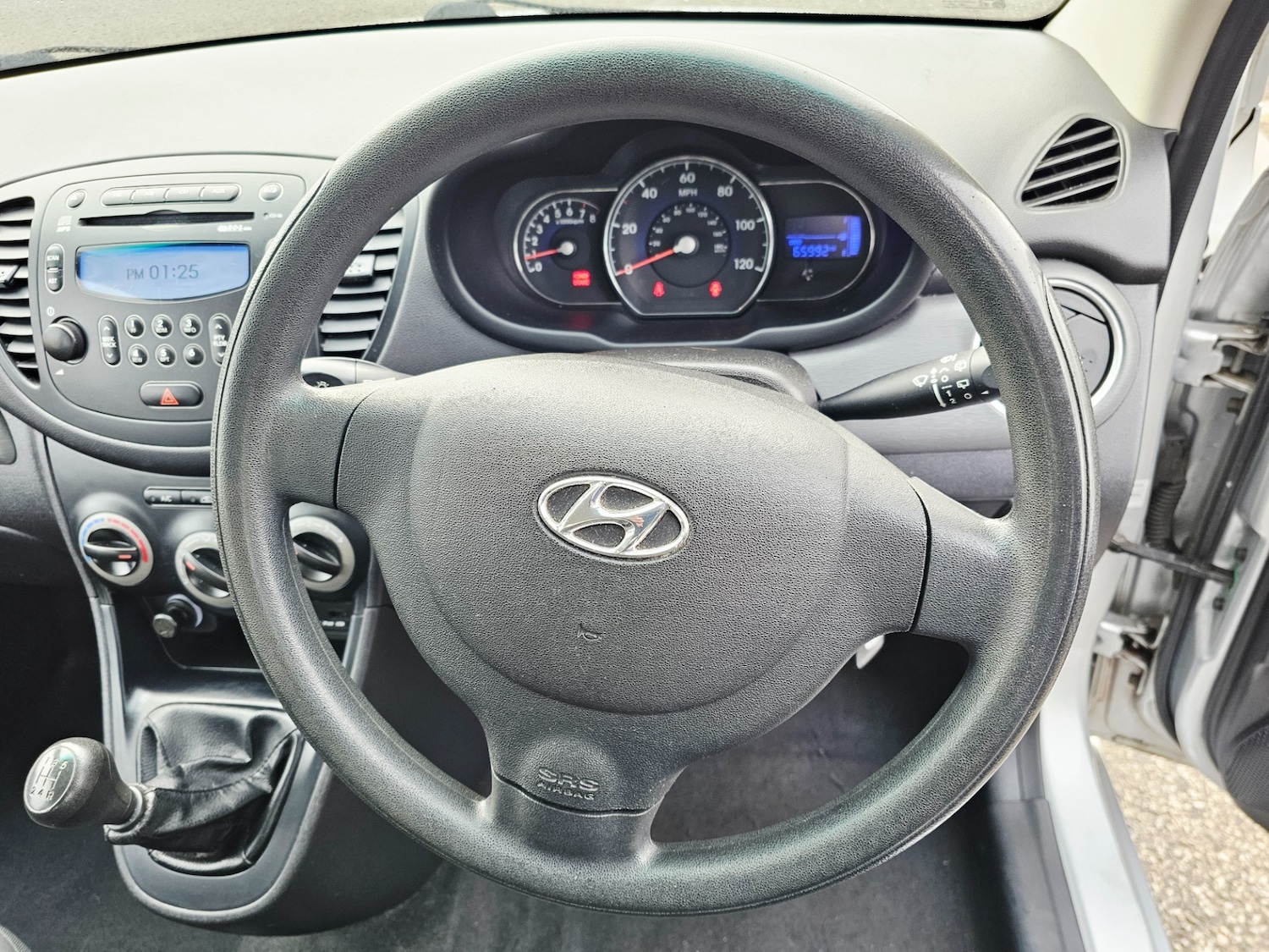 Used Hyundai i10 2011 for sale - 77579817: Photo 13