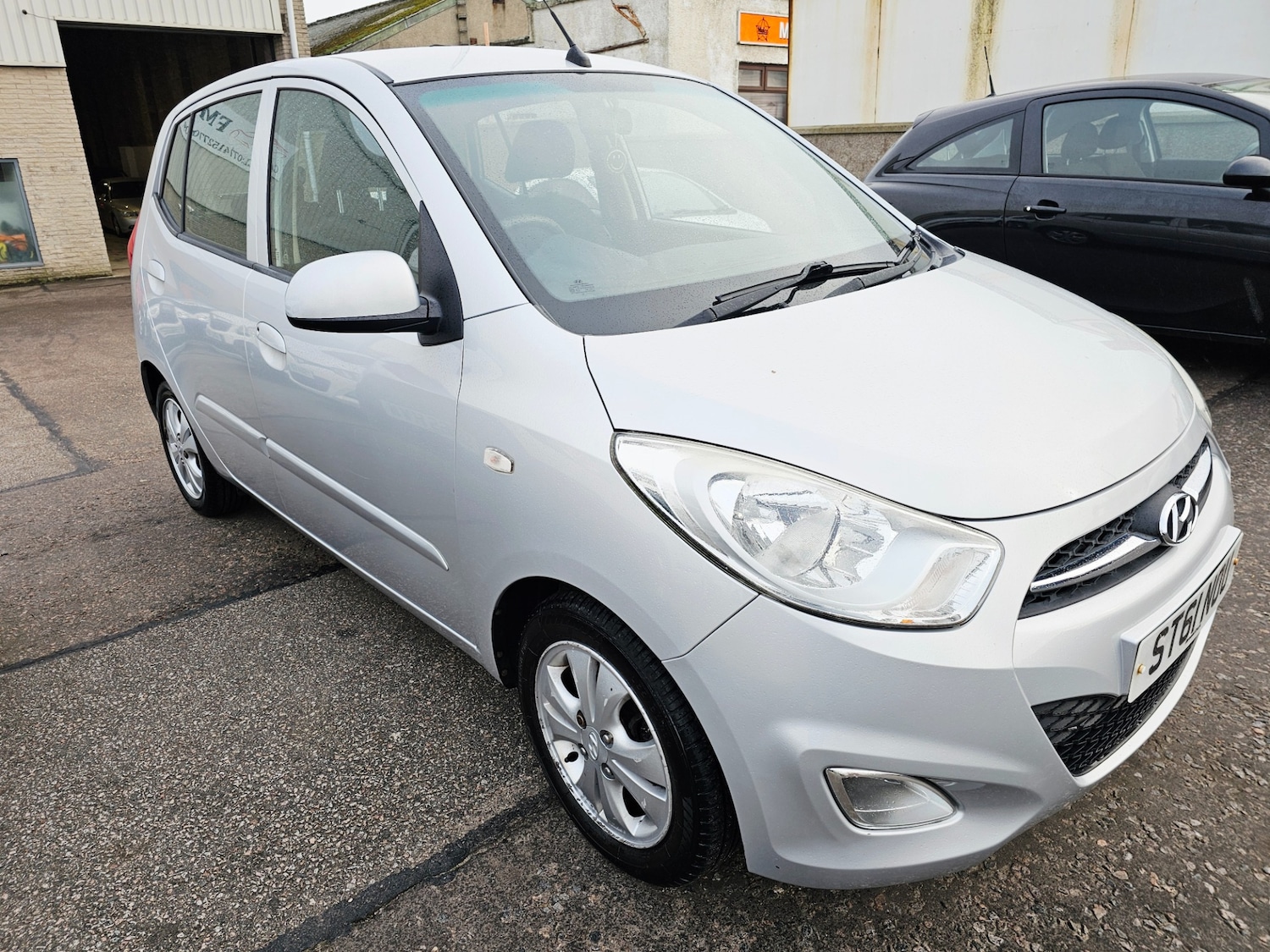 Used Hyundai i10 2011 for sale - 77579817: Photo 6