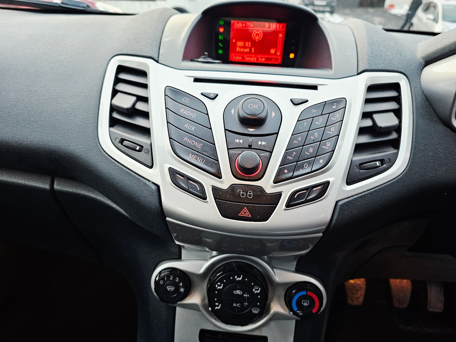 Used Ford Fiesta 2012 for sale - 76652838: Photo 11