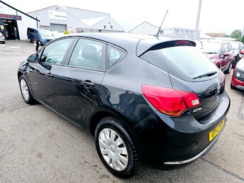 Used Vauxhall Astra 2013 for sale - 75604741: Photo