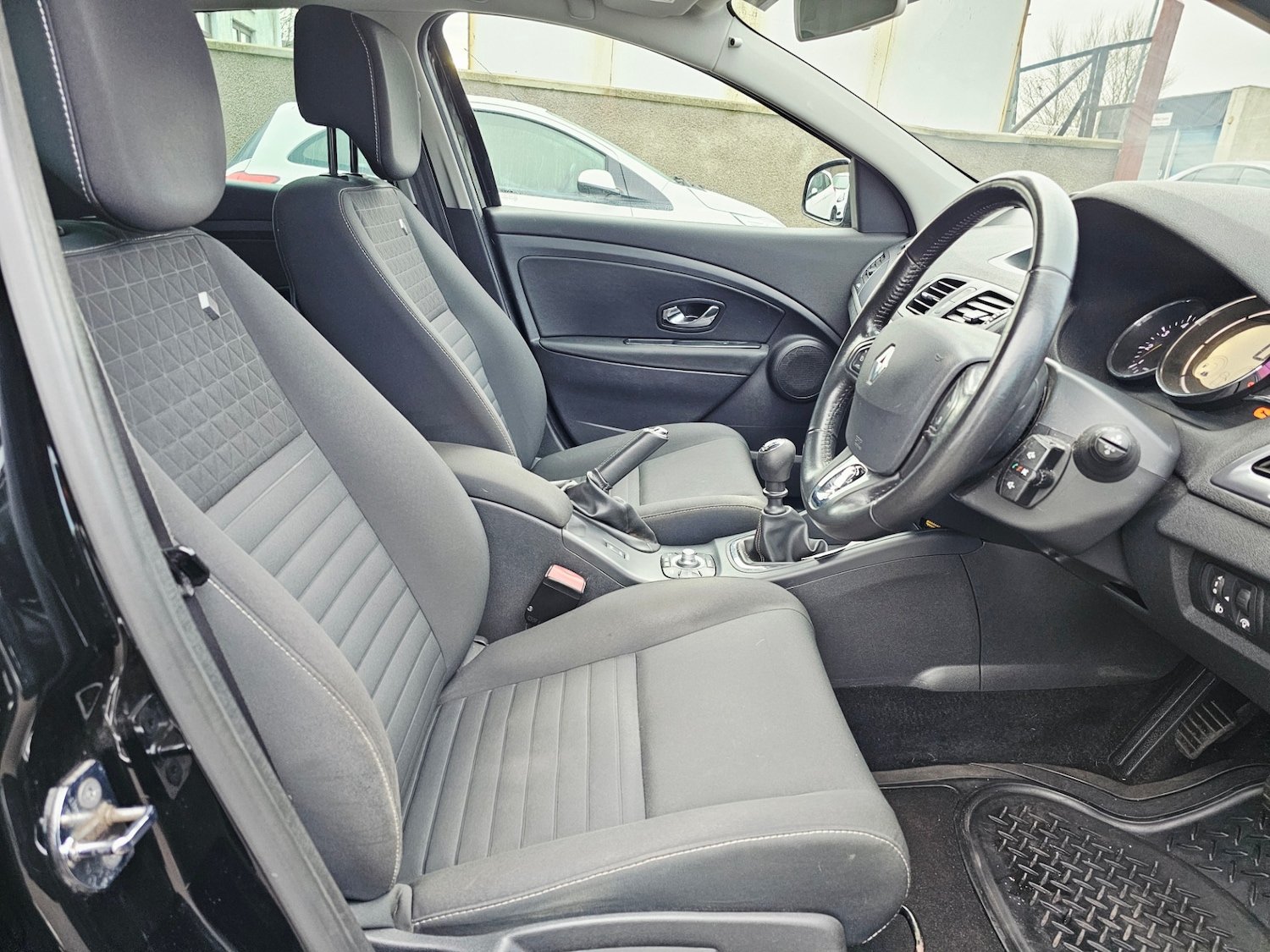 Used Renault Megane 2015 for sale - 77049196: Photo 10