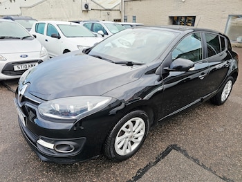 Used Renault Megane 2015 for sale - 77049196: Photo