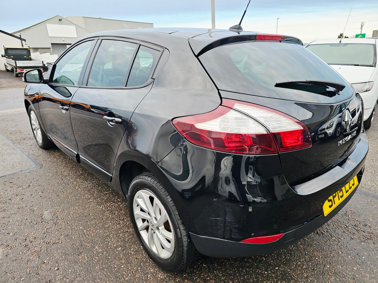 Used Renault Megane 2015 for sale - 77049196: Photo 4