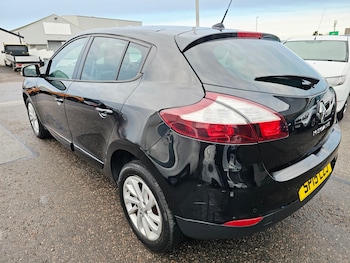 Used Renault Megane 2015 for sale - 77049196: Photo