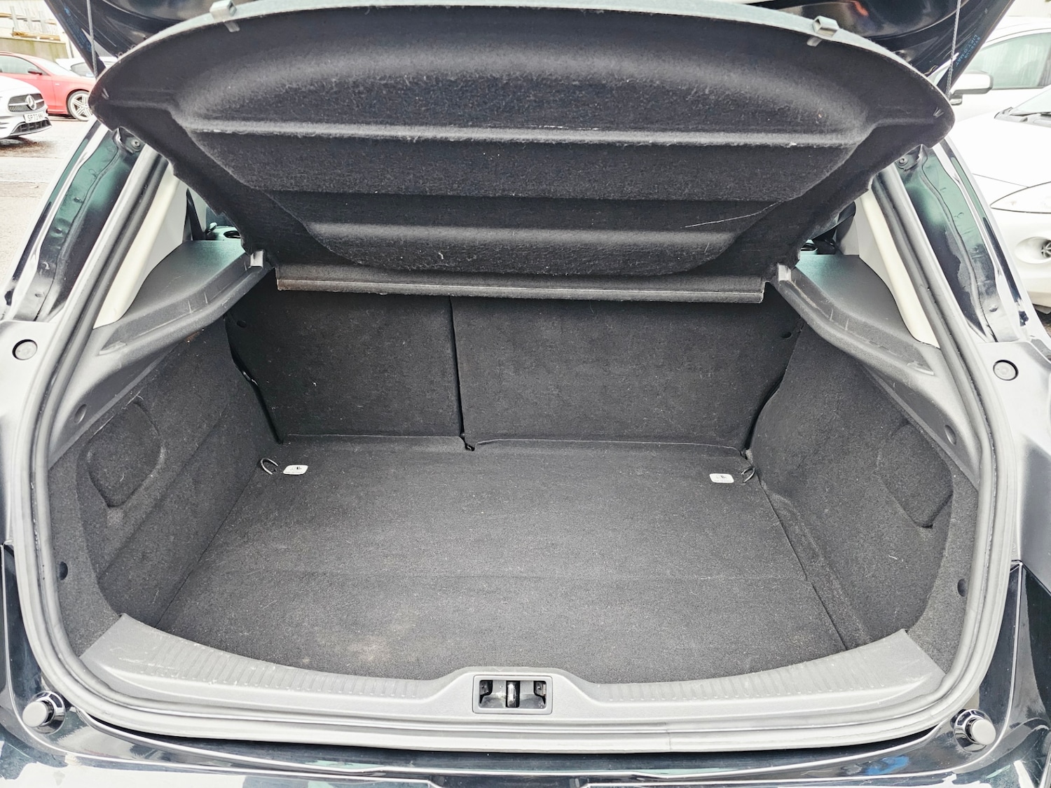 Used Renault Megane 2015 for sale - 77049196: Photo 8