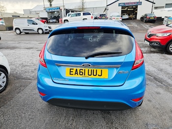 Used Ford Fiesta 2011 for sale - 77220817: Photo