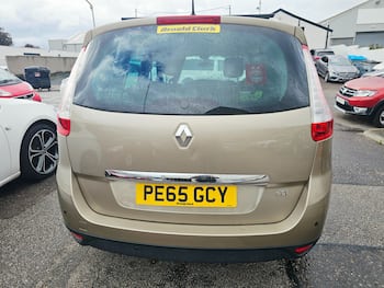 Used Renault Grand Scenic 2015 for sale - 79855398: Photo