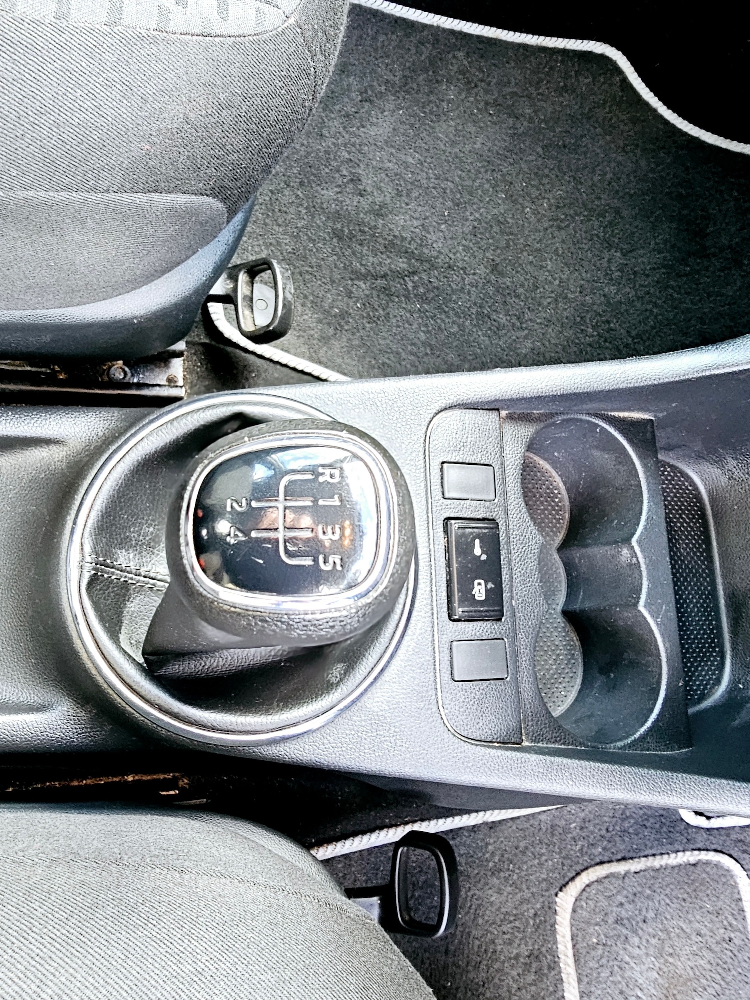 Used Skoda Fabia 2014 for sale - 76450310: Photo 10