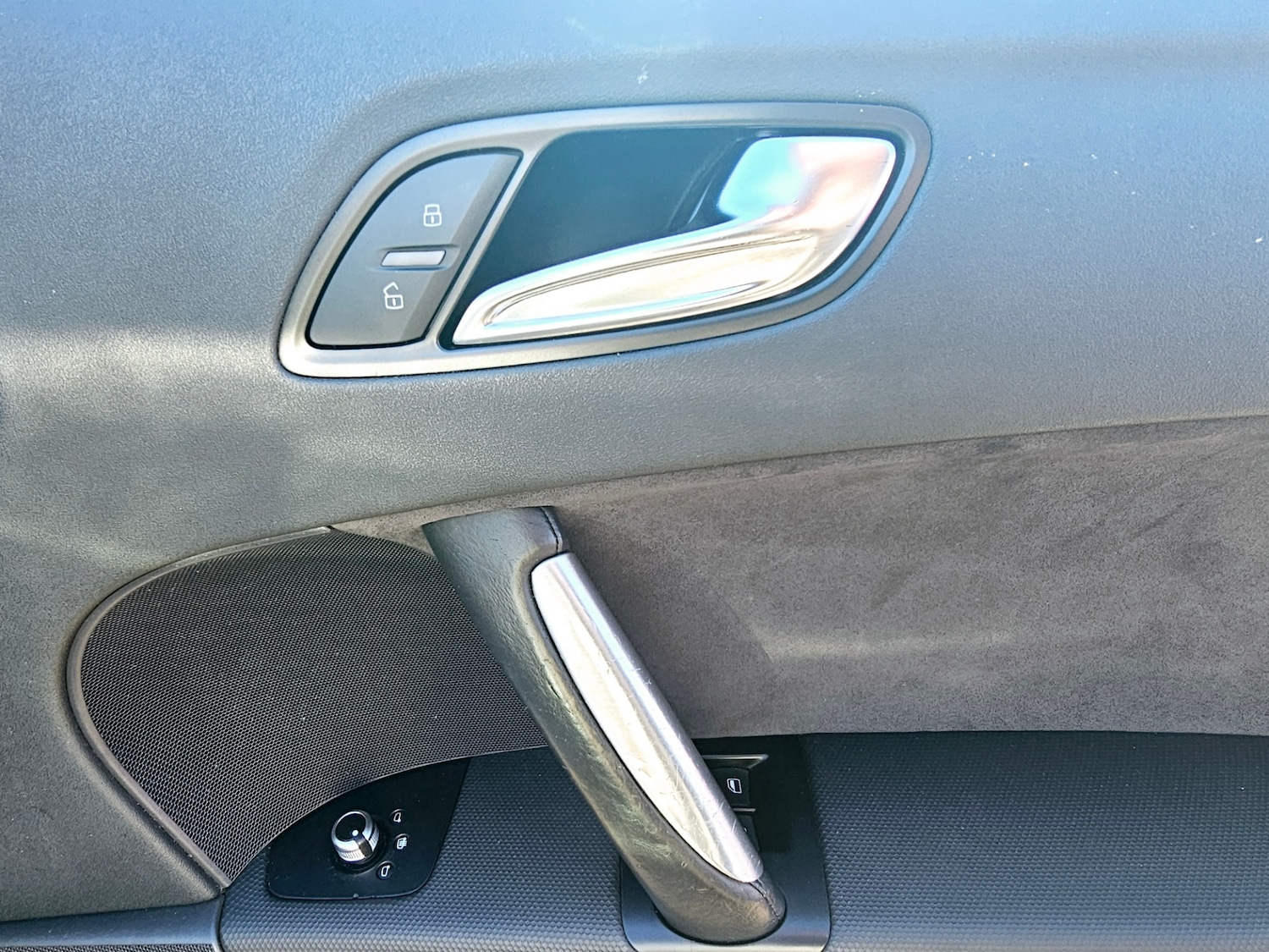 Used Audi TT 2010 for sale - 76392245: Photo 14