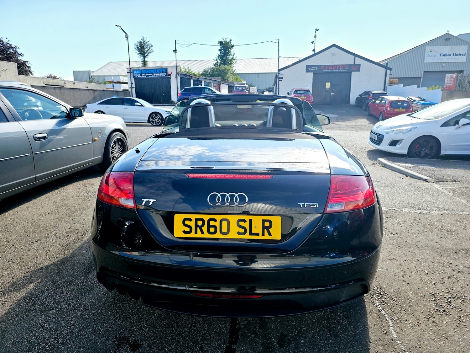 Used Audi TT 2010 for sale - 76392245: Photo 4