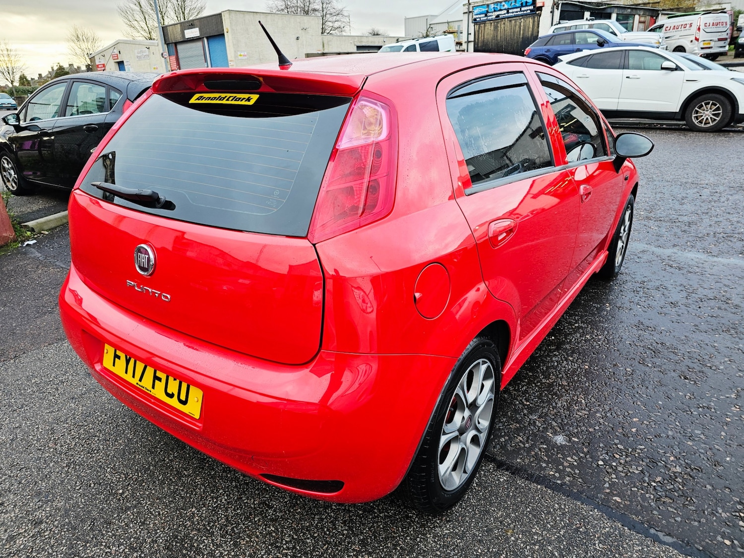 Used Fiat Punto 2017 for sale - 76558430: Photo 3