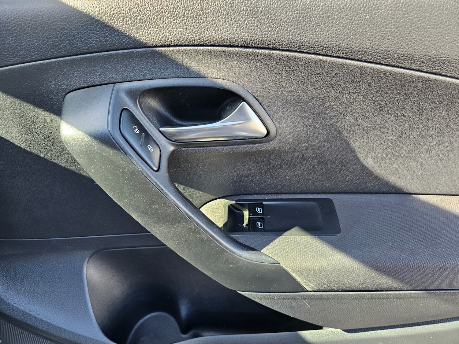 Used Volkswagen Polo 2010 for sale - 76415310: Photo 14