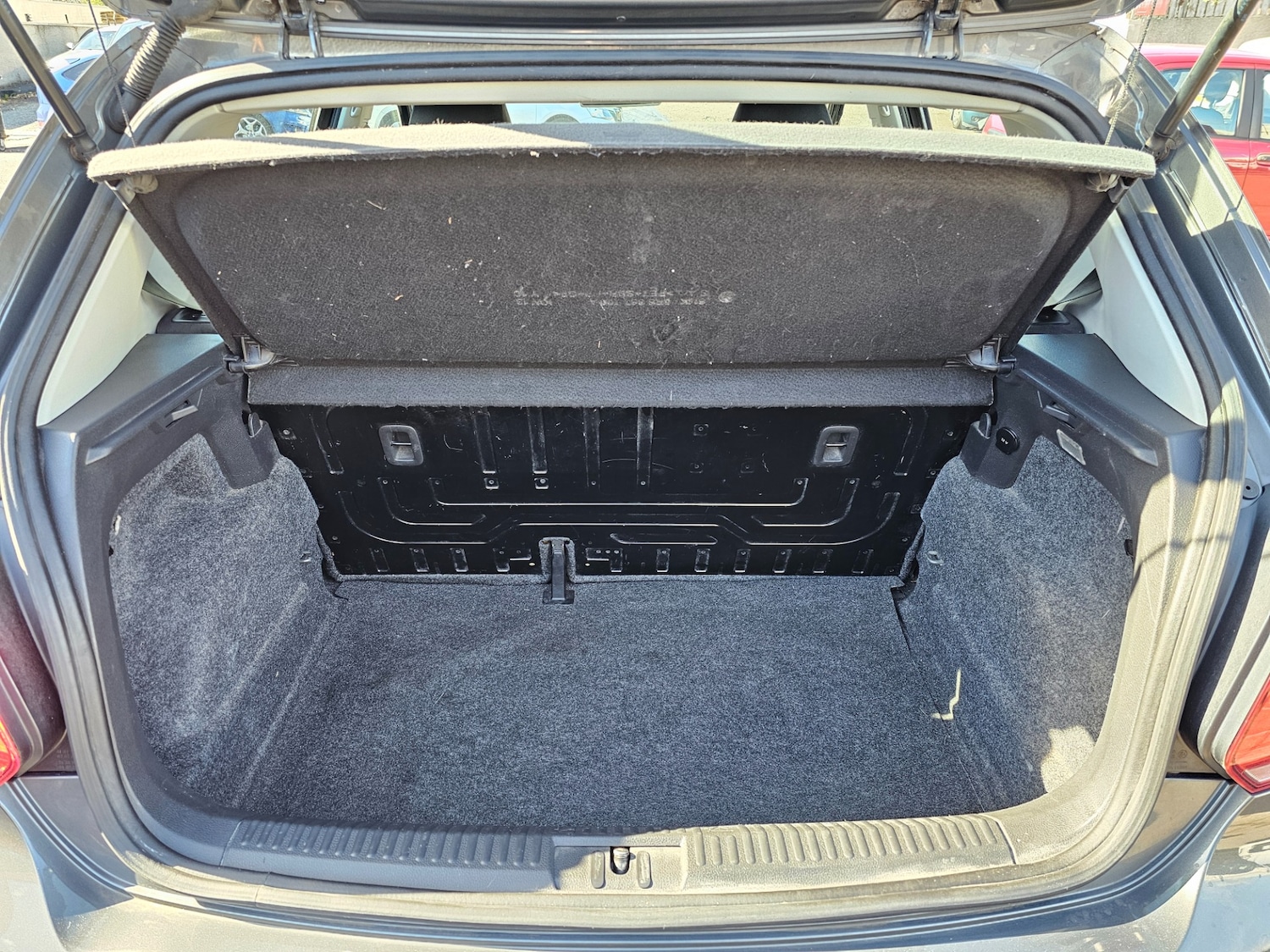 Used Volkswagen Polo 2010 for sale - 76415310: Photo 7