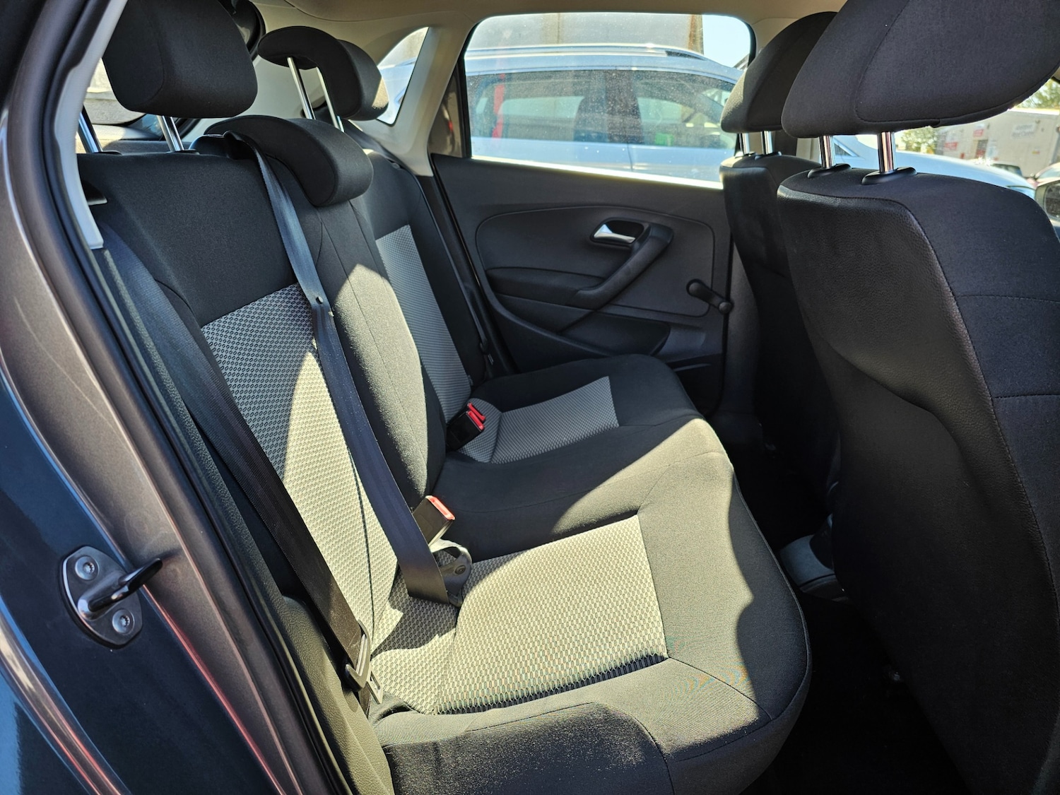 Used Volkswagen Polo 2010 for sale - 76415310: Photo 8