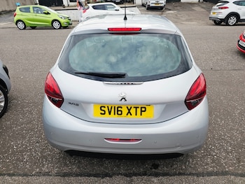 Used Peugeot 208 2016 for sale - 78682165: Photo
