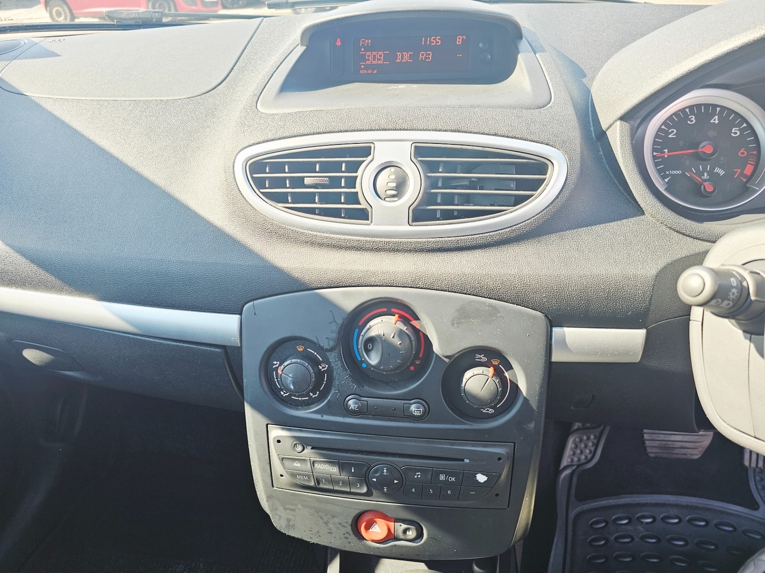 Used Renault Clio 2010 for sale - 78166693: Photo 11