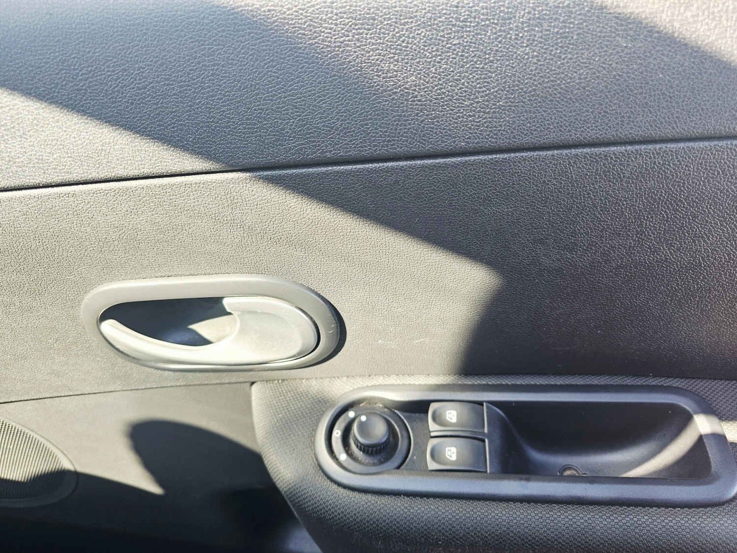 Used Renault Clio 2010 for sale - 78166693: Photo 14